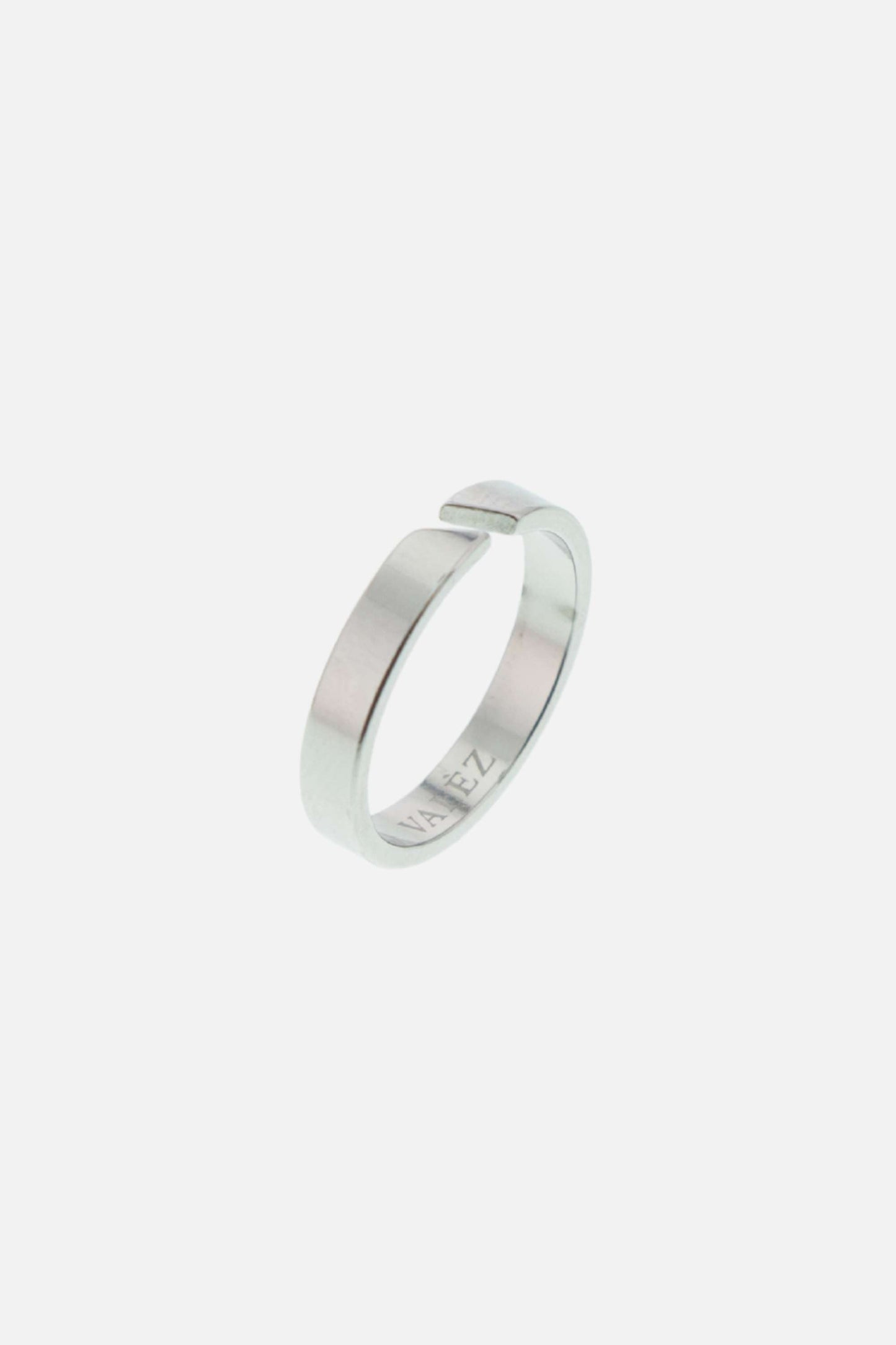 ESSENTIAL RING