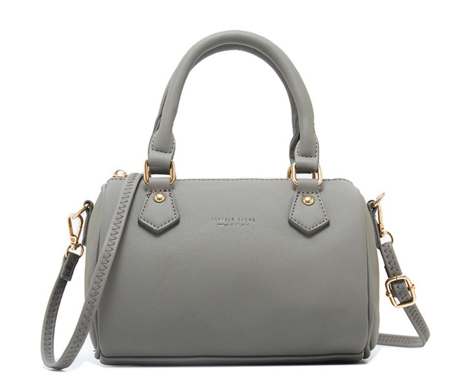 Elegante hellbraune Kissentasche für Damen – schicke diagonale Handtasche für den Alltagsstil.