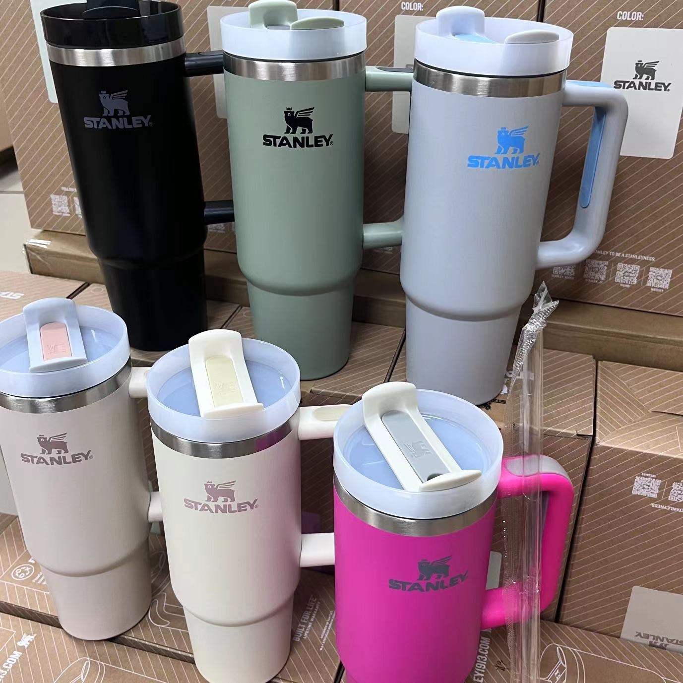 Stanley Becher mit Griff, Strohhalmdeckel, Edelstahl, 30 oz, vakuumisolierter Autobecher, doppelwandiger Thermobecher für unterwegs 
