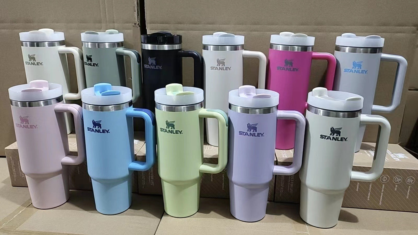 Stanley Becher mit Griff, Strohhalmdeckel, Edelstahl, 30 oz, vakuumisolierter Autobecher, doppelwandiger Thermobecher für unterwegs 