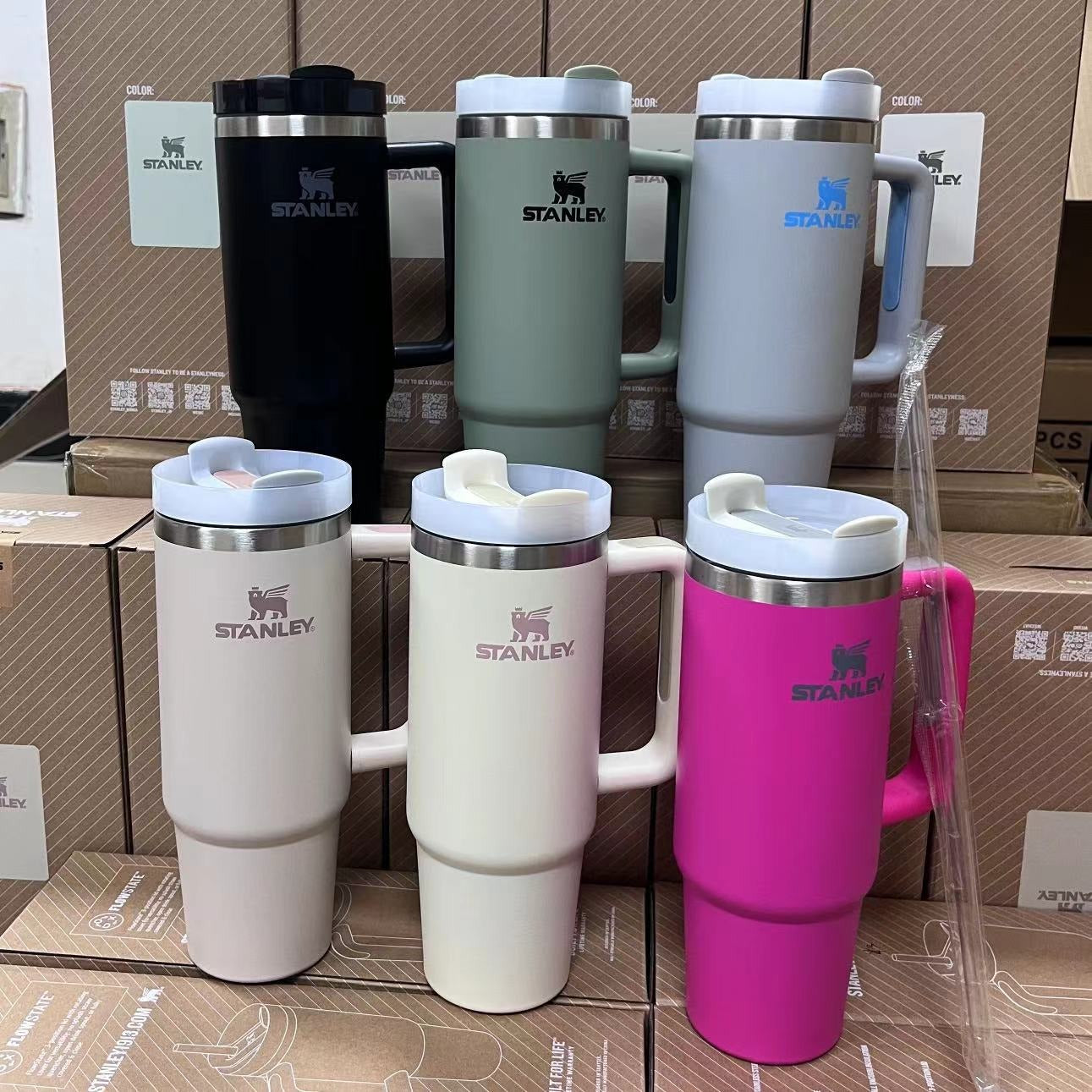 Stanley Becher mit Griff, Strohhalmdeckel, Edelstahl, 30 oz, vakuumisolierter Autobecher, doppelwandiger Thermobecher für unterwegs 