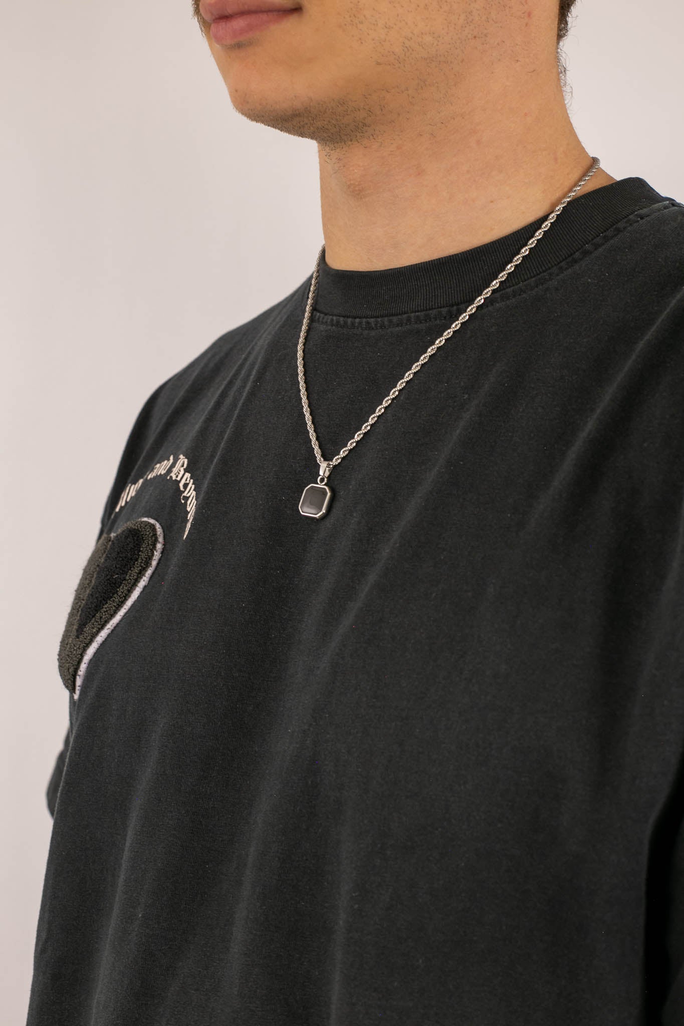 ONYX CHAIN