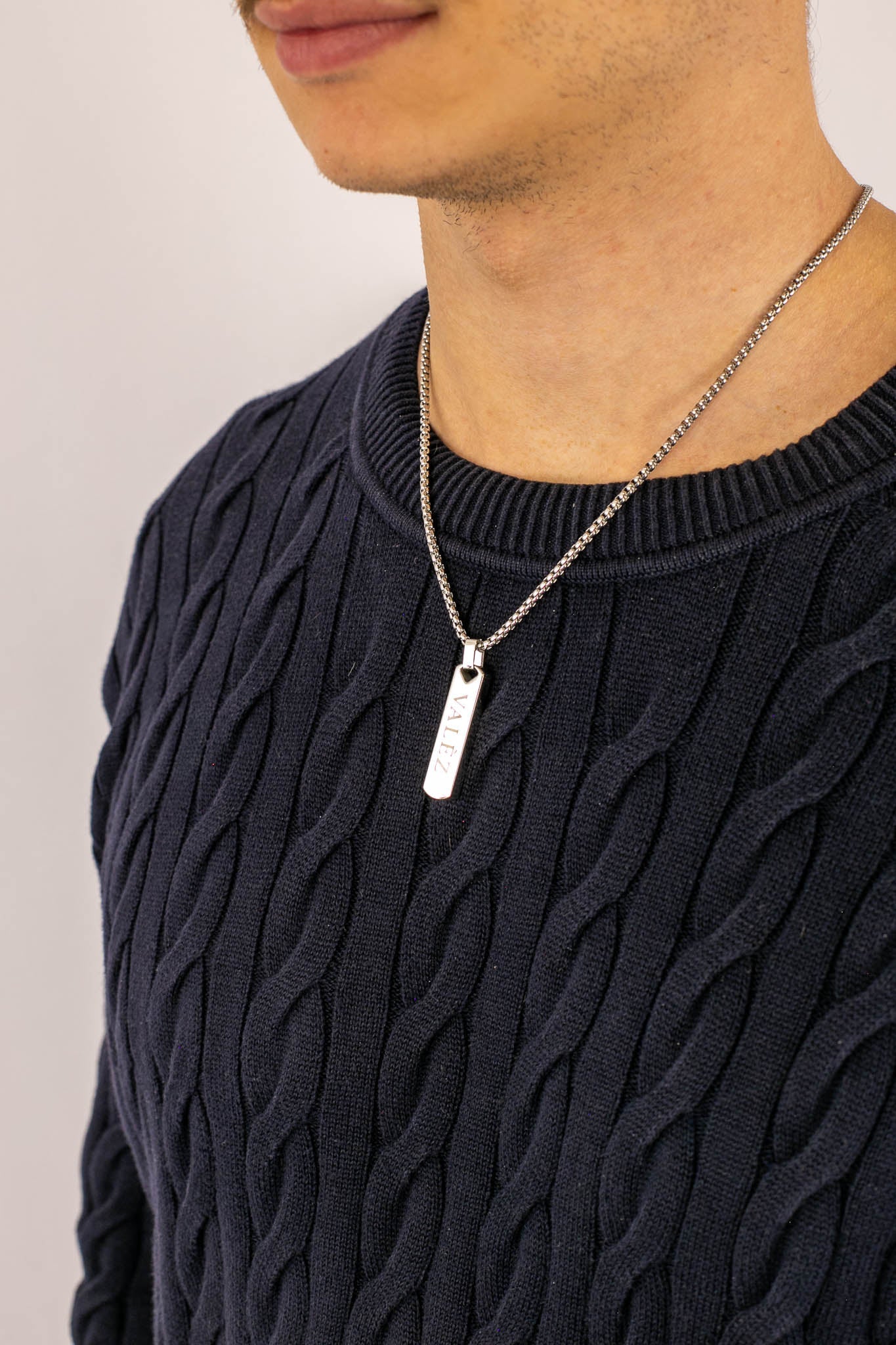 VALÈZ CHAIN