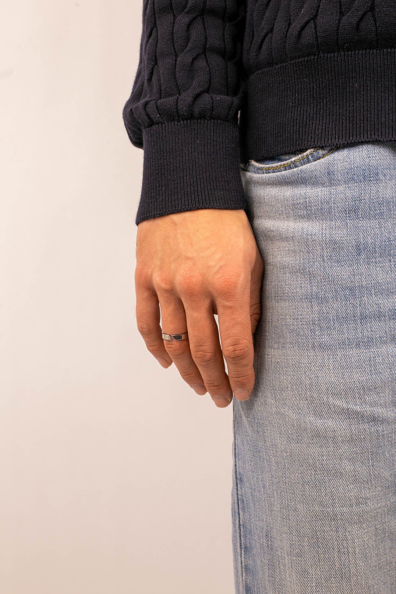 ESSENTIAL RING